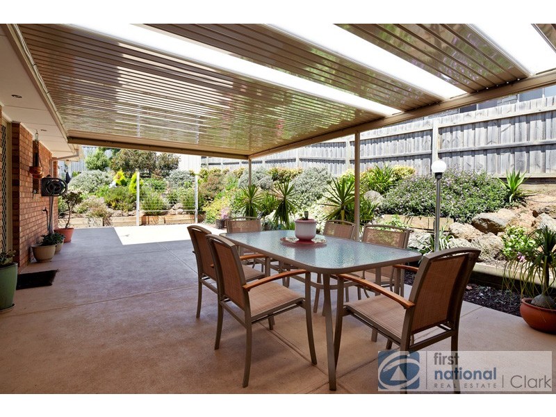 32 Walker Drive, Drouin VIC 3818