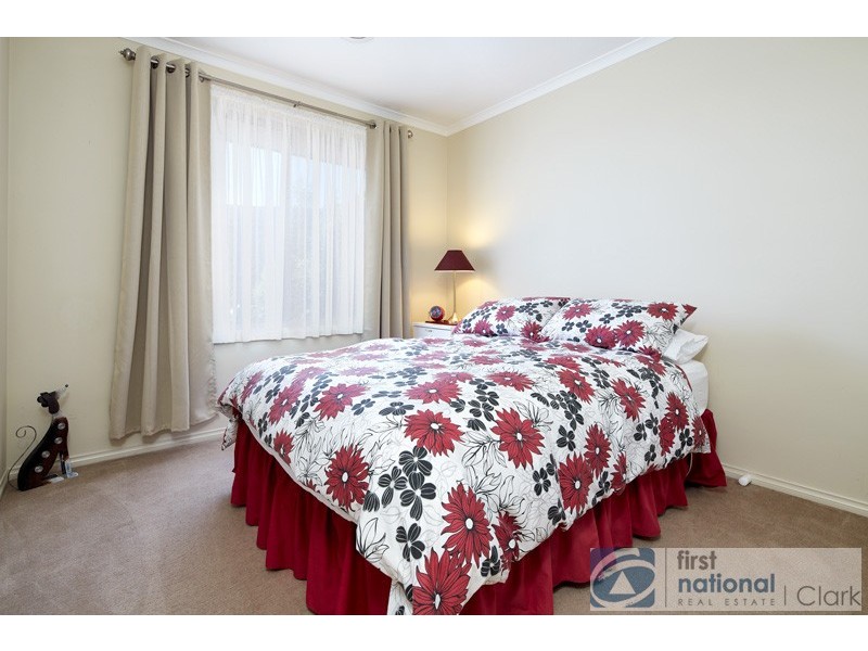 32 Walker Drive, Drouin VIC 3818