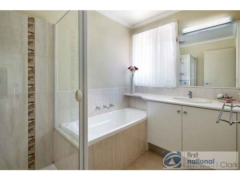 32 Walker Drive, Drouin VIC 3818