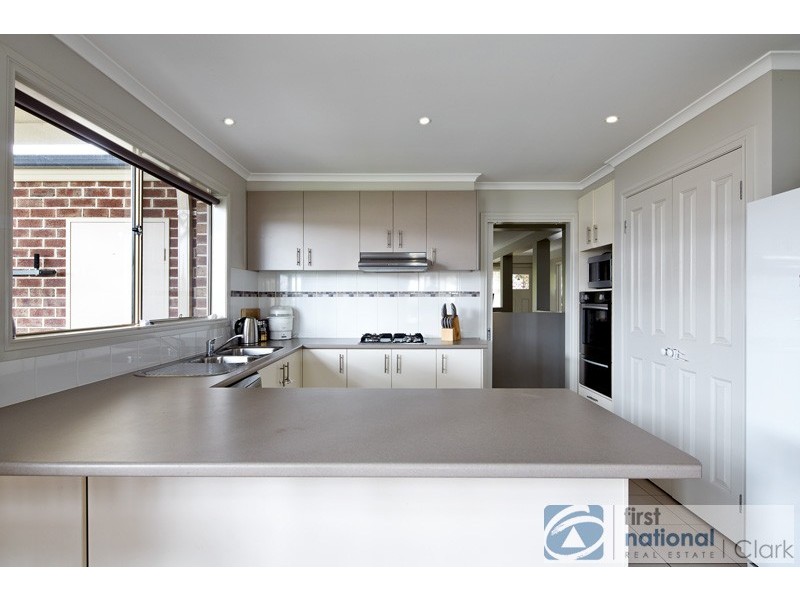 12 Rimfire Avenue, Drouin VIC 3818