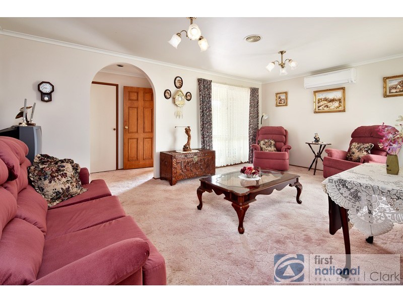 4 Myrtle Crescent, Warragul VIC 3820