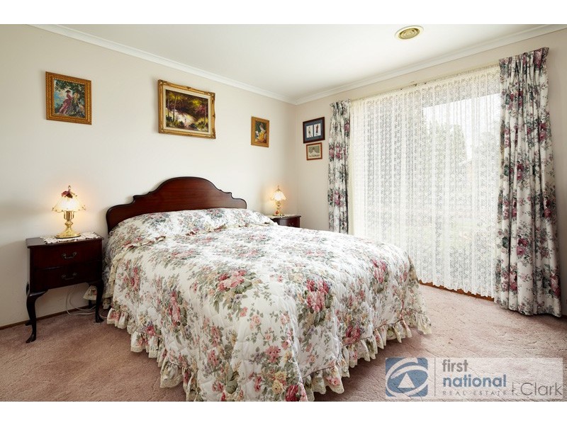 4 Myrtle Crescent, Warragul VIC 3820