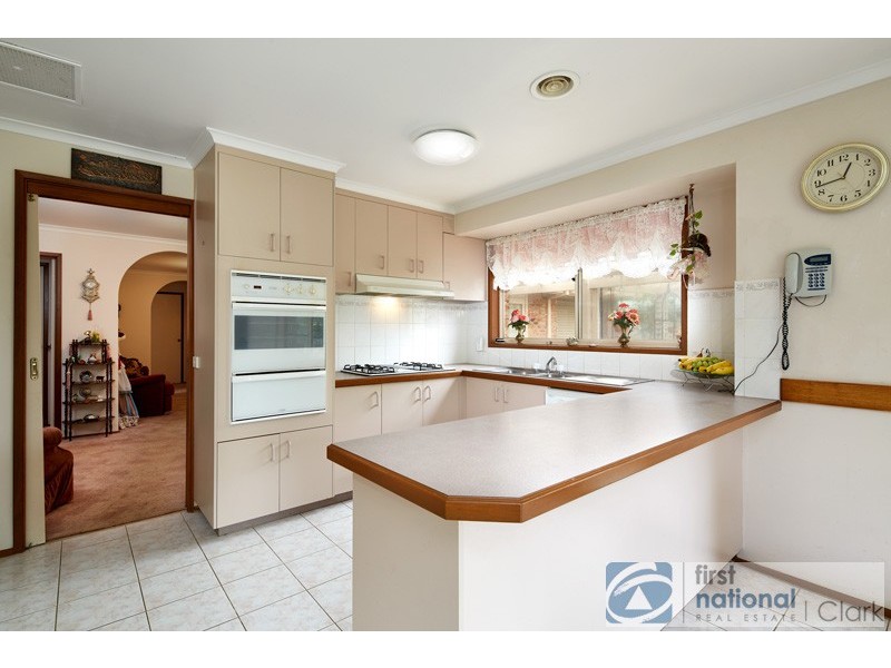 4 Myrtle Crescent, Warragul VIC 3820