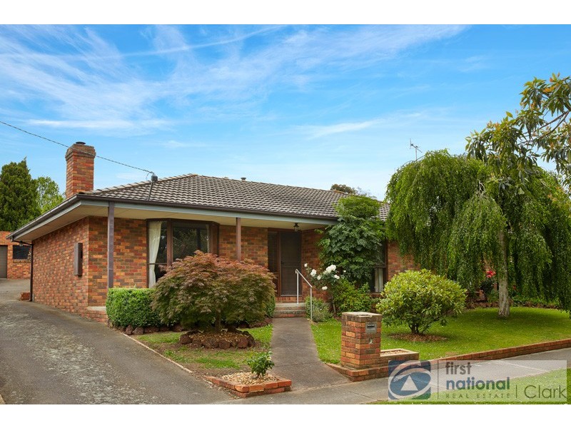 16 Wood Street, Drouin VIC 3818