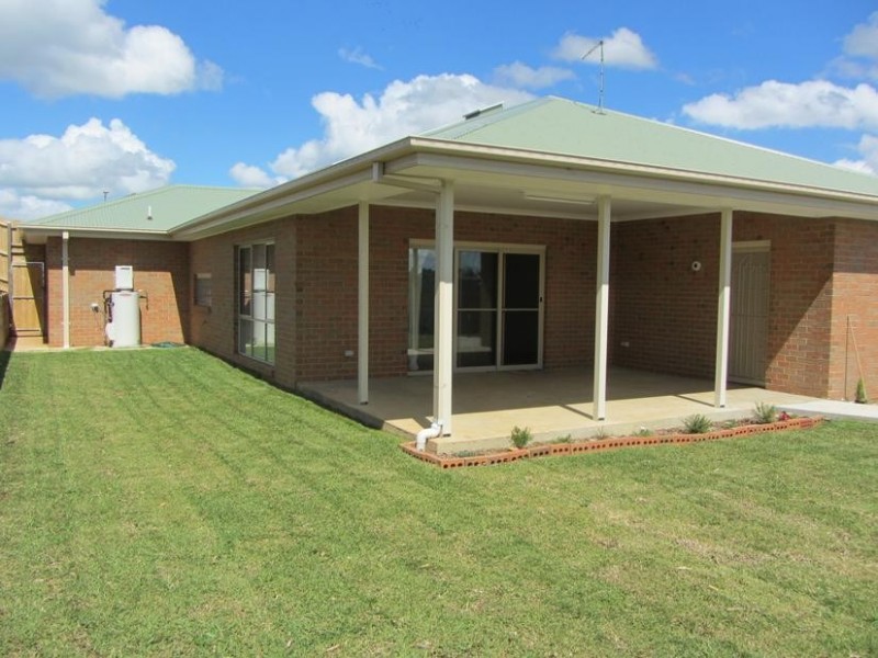 25 Todman Street, Drouin VIC 3818