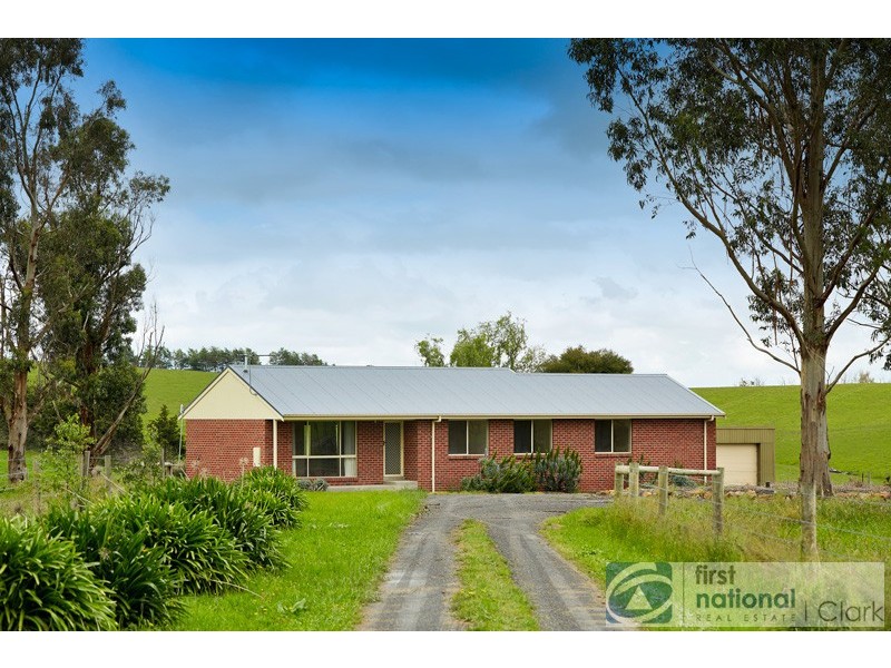230 Old Telegraph Road, Jindivick VIC 3818