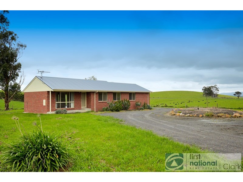 230 Old Telegraph Road, Jindivick VIC 3818