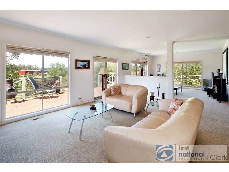23 Robin Hood Way, Drouin VIC 3818