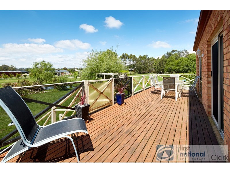 23 Robin Hood Way, Drouin VIC 3818