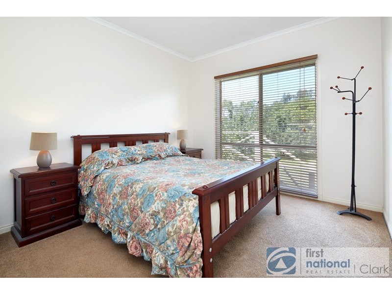 23 Robin Hood Way, Drouin VIC 3818