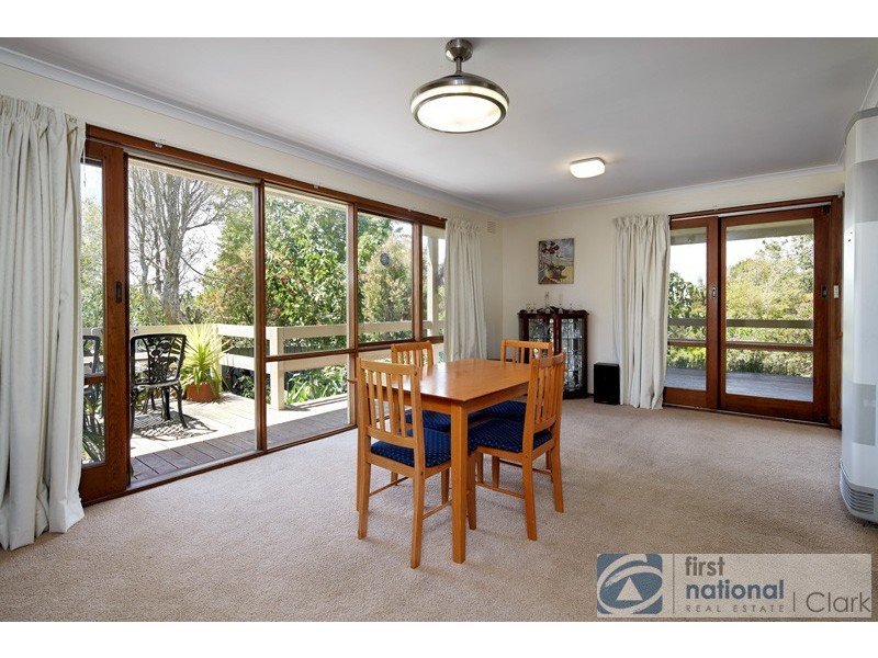 24 Archibald Crescent, Warragul VIC 3820