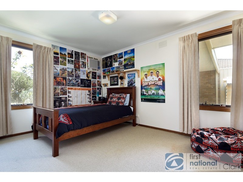 24 Archibald Crescent, Warragul VIC 3820