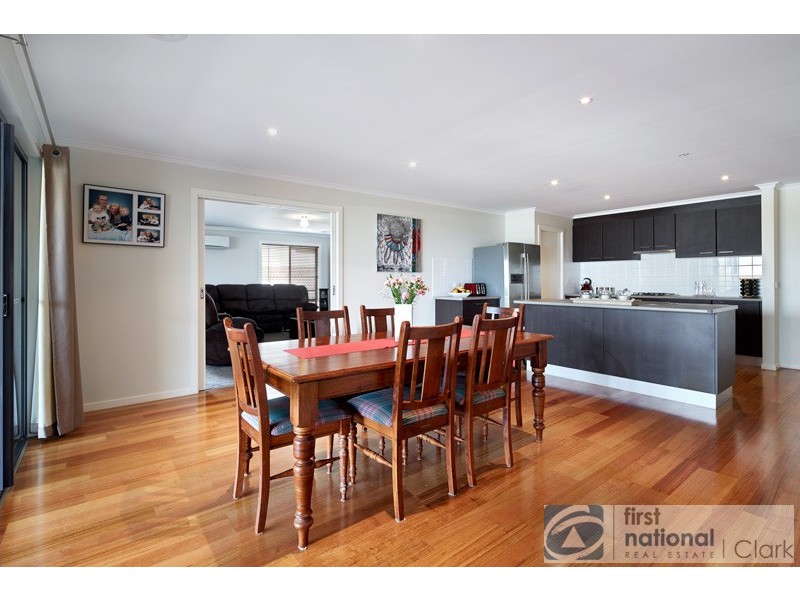 19 Valley Vista Drive, Warragul VIC 3820