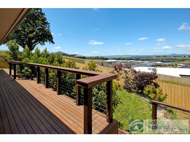 19 Valley Vista Drive, Warragul VIC 3820