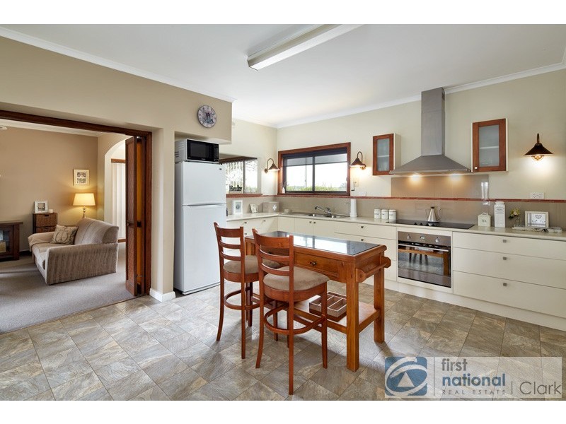 225 Williamsons Rd, Nilma North VIC 3821
