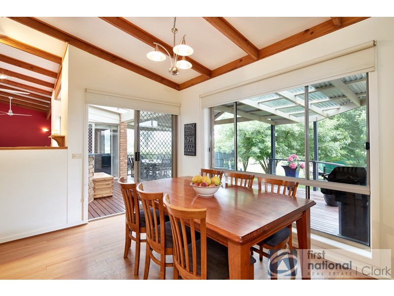 9 Wallace Crescent, Drouin VIC 3818