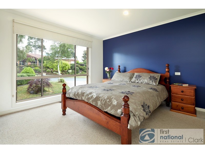 9 Wallace Crescent, Drouin VIC 3818