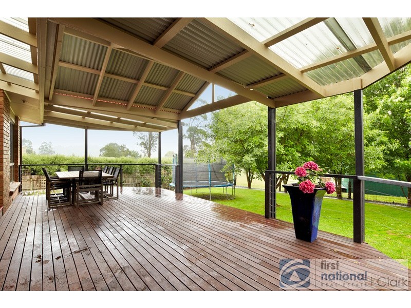 9 Wallace Crescent, Drouin VIC 3818