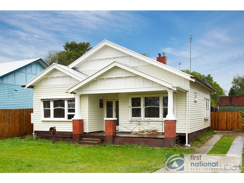16 Gladstone Street, Warragul VIC 3820