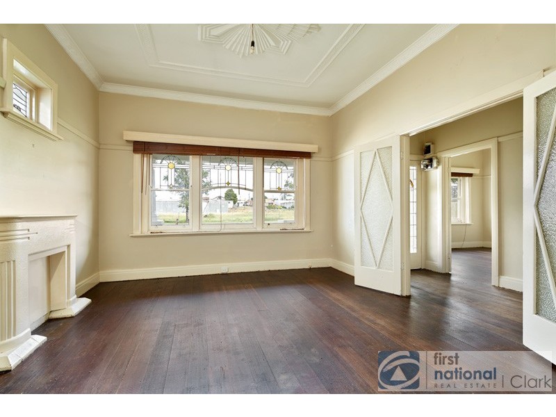 16 Gladstone Street, Warragul VIC 3820