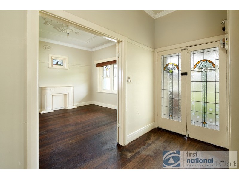 16 Gladstone Street, Warragul VIC 3820