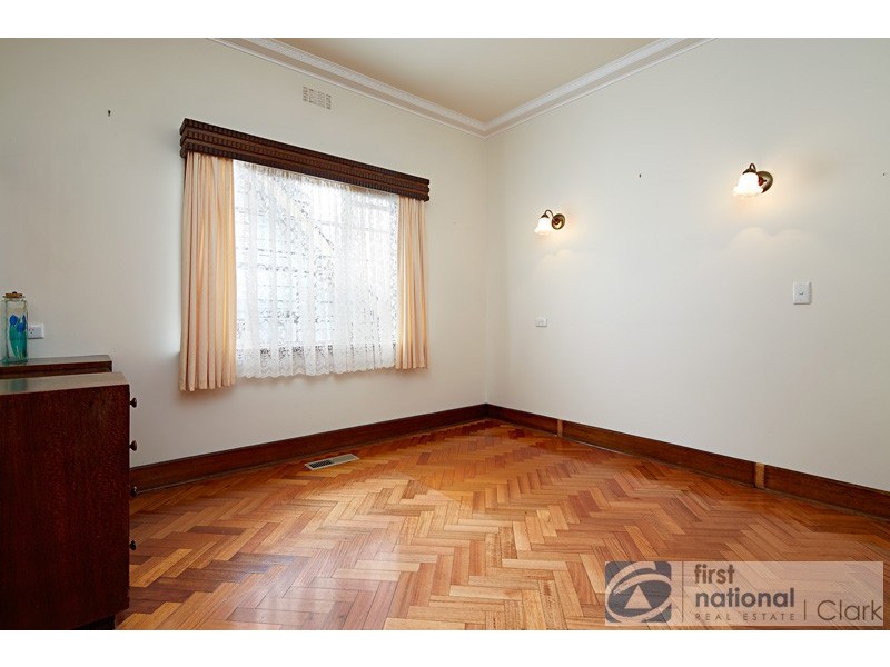 24 Clifford Street, Warragul VIC 3820