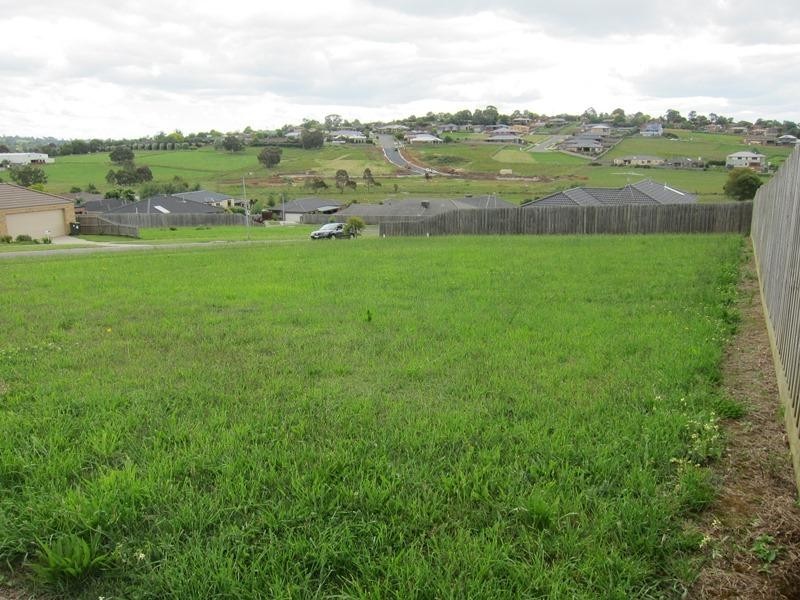 28 Bladen Street, Warragul VIC 3820