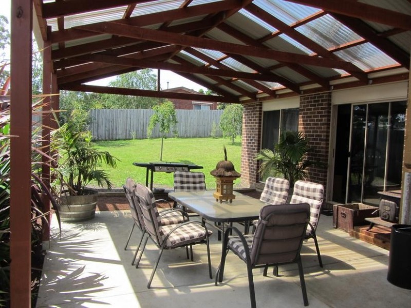 20 Rivendale Crescent, Drouin VIC 3818