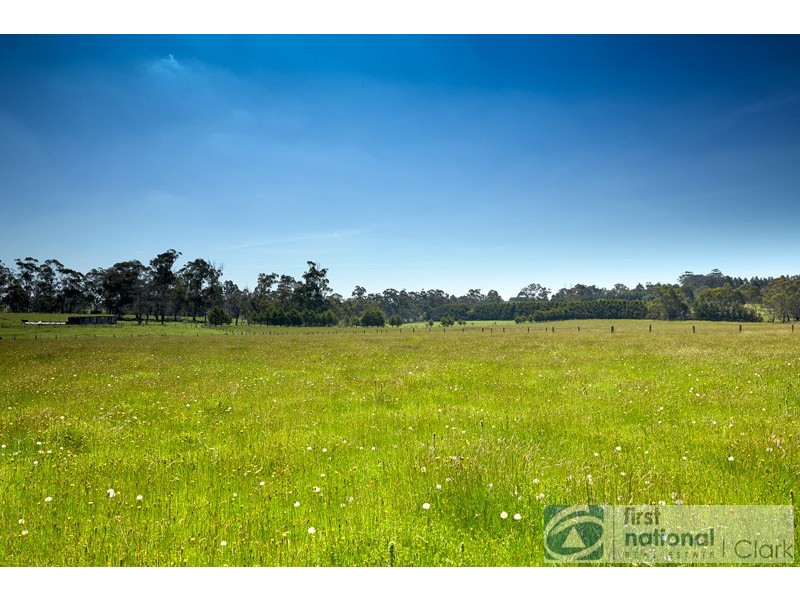 175 McGlones Road, Drouin VIC 3818