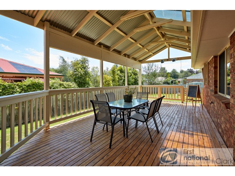 24 Adam Court, Drouin VIC 3818