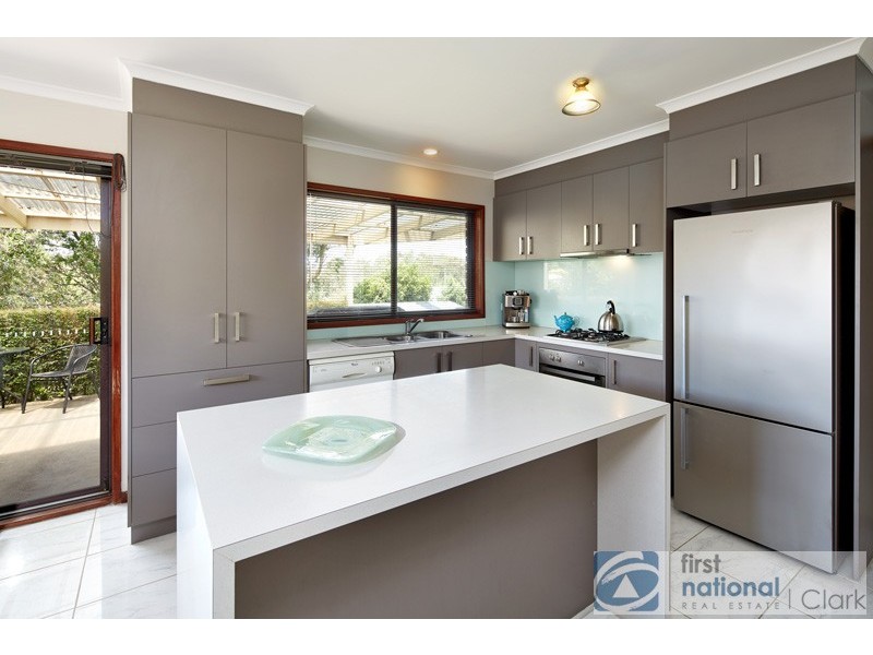 24 Waratah Drive, Warragul VIC 3820