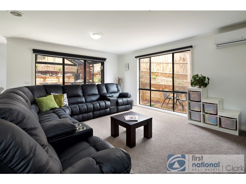 6 Melzak Way, Warragul VIC 3820