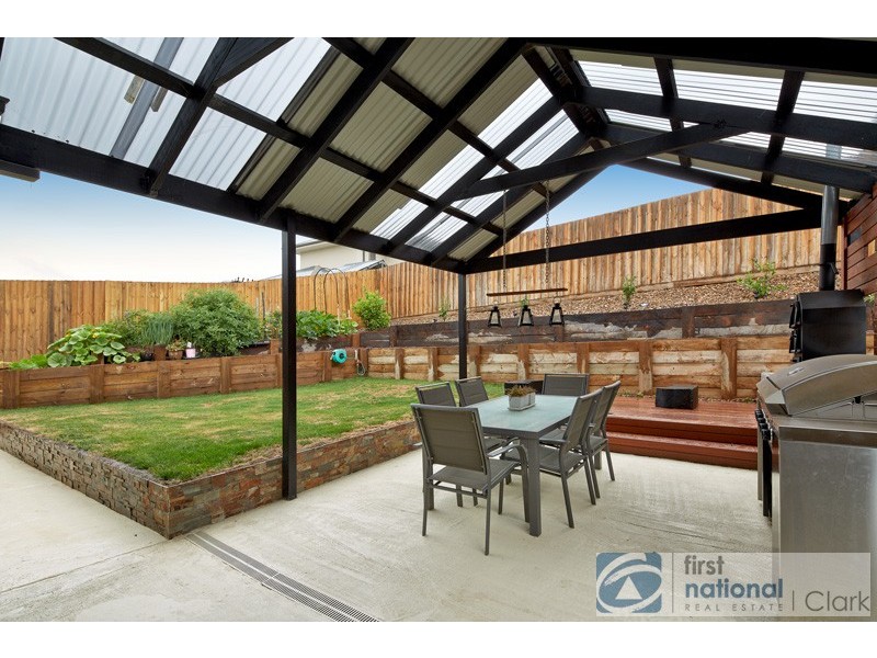 6 Melzak Way, Warragul VIC 3820