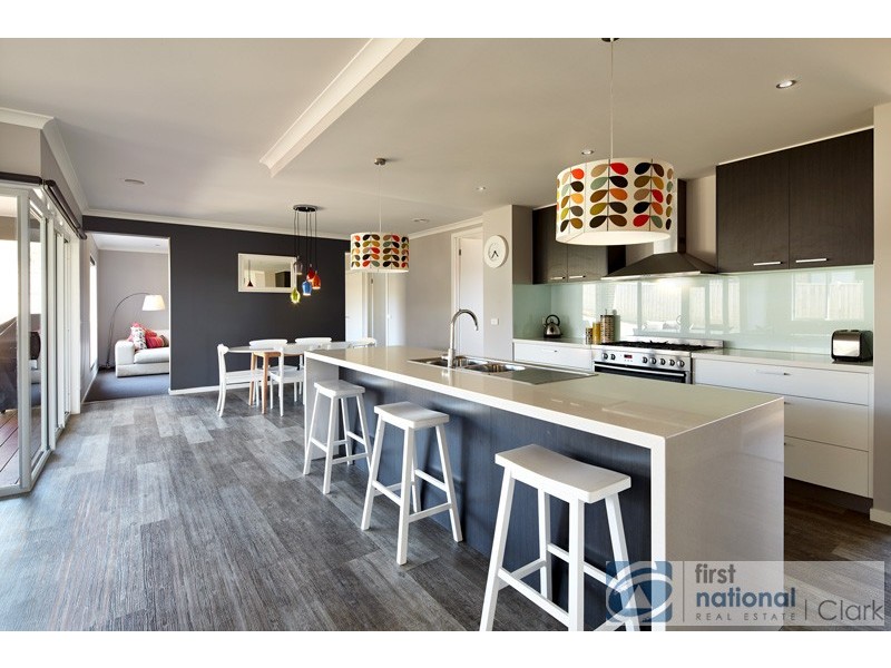 10 Kensington Drive, Warragul VIC 3820