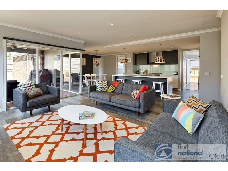 10 Kensington Drive, Warragul VIC 3820