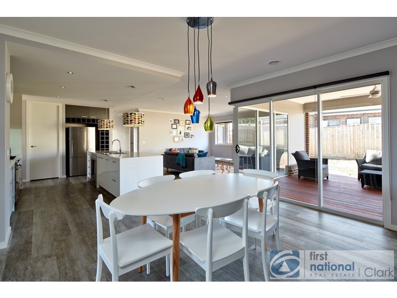 10 Kensington Drive, Warragul VIC 3820