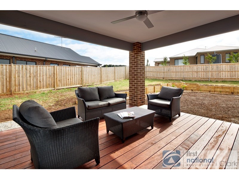 10 Kensington Drive, Warragul VIC 3820
