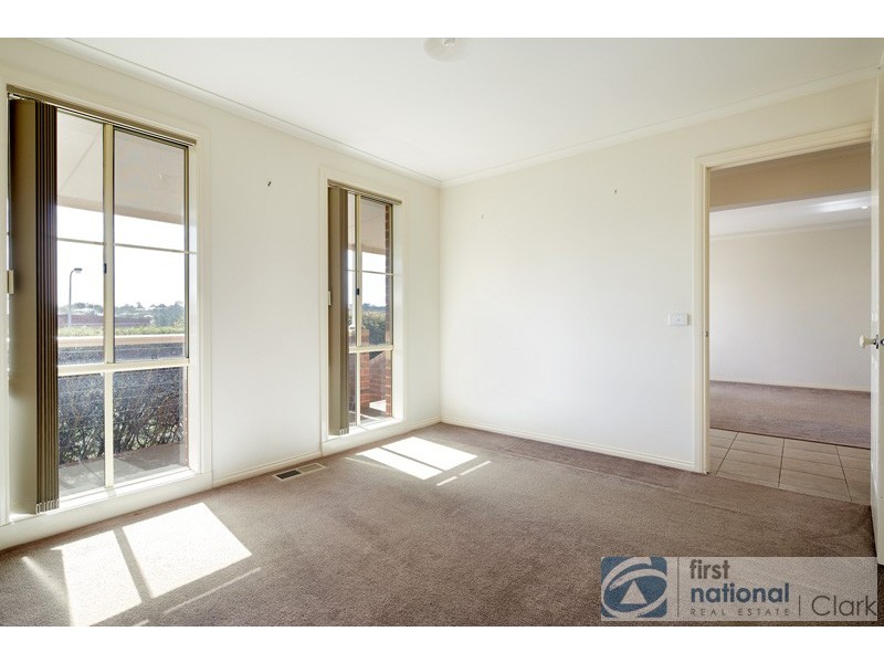 4 County Court, Drouin VIC 3818