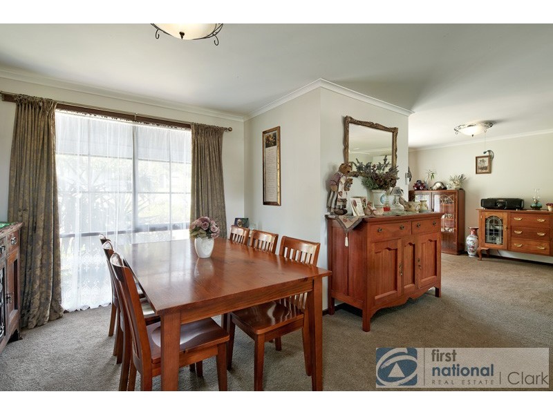 9 Russell Street, Drouin VIC 3818