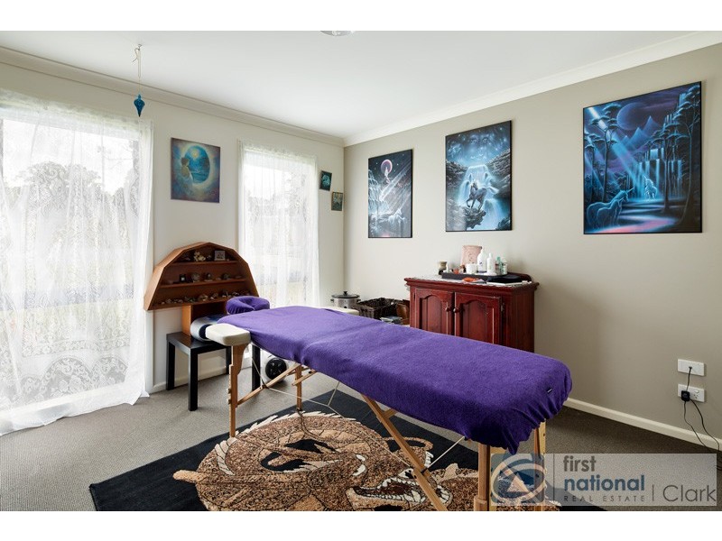 13 Springwater Drive, Drouin VIC 3818