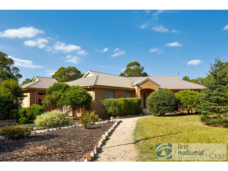 9 Hague Court, Drouin VIC 3818