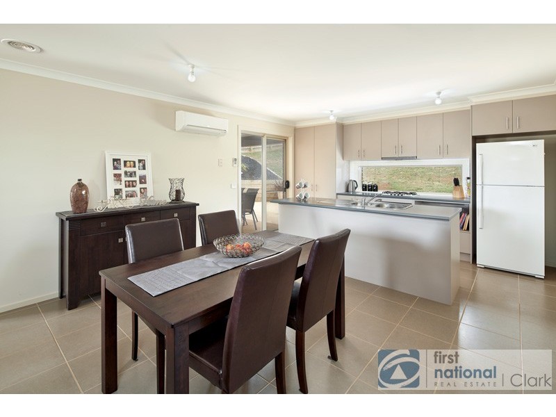 43 Dawson Drive, Warragul VIC 3820