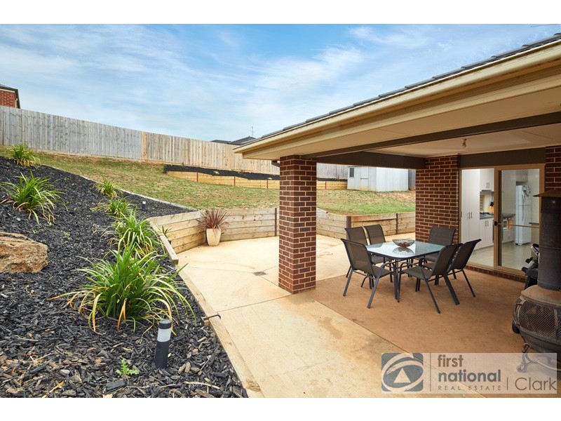 43 Dawson Drive, Warragul VIC 3820