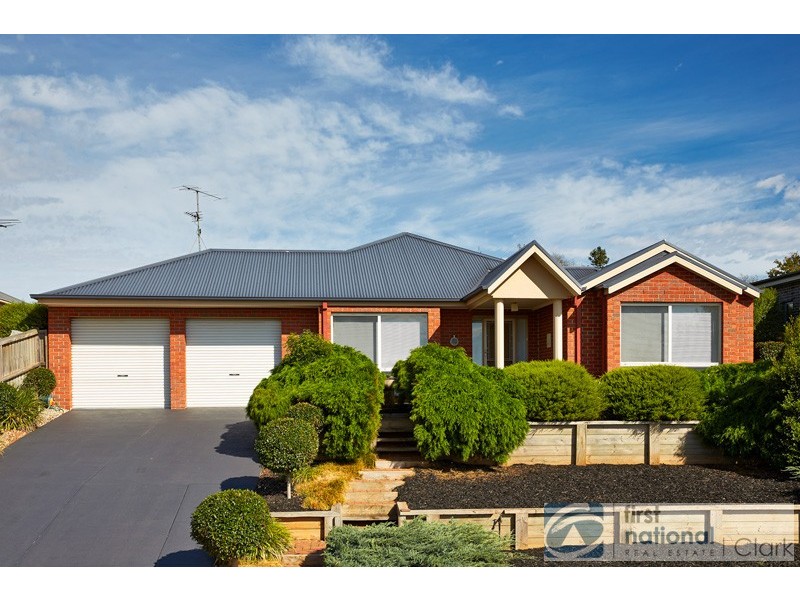 77 Twin Ranges Drive, Warragul VIC 3820