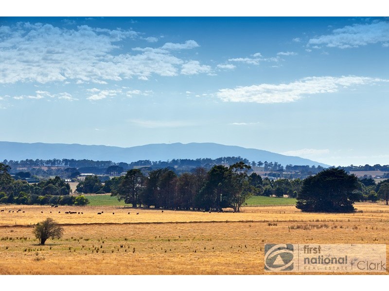 77 Twin Ranges Drive, Warragul VIC 3820