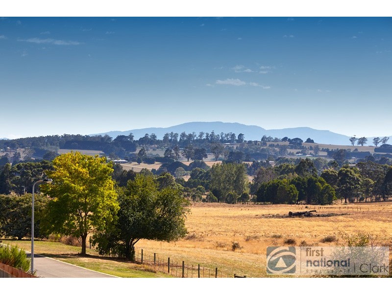 77 Twin Ranges Drive, Warragul VIC 3820