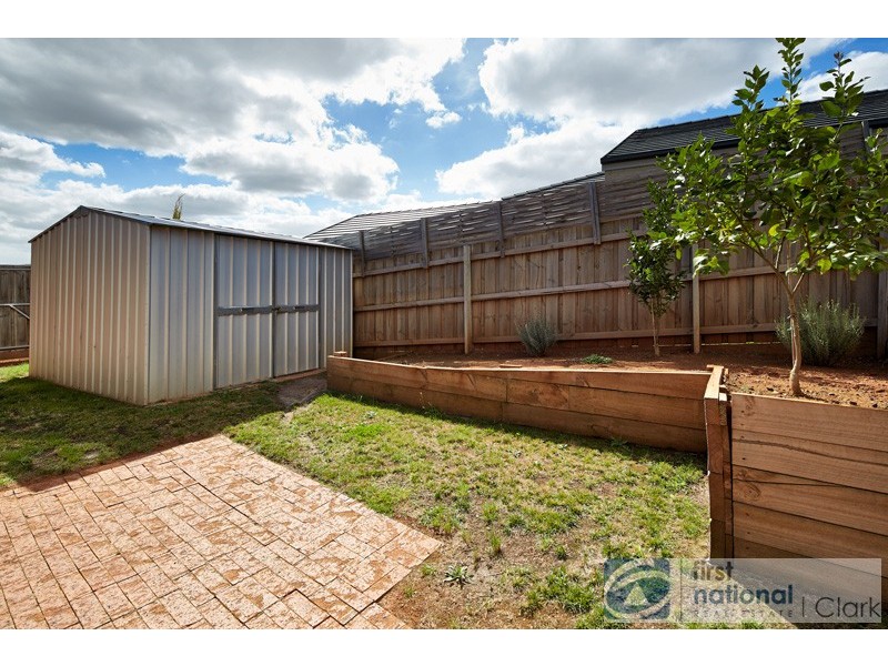 14 Emma Close, Drouin VIC 3818