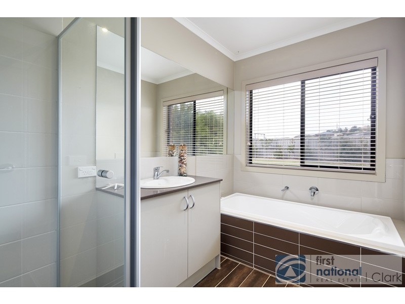 171 Twin Ranges Drive, Warragul VIC 3820