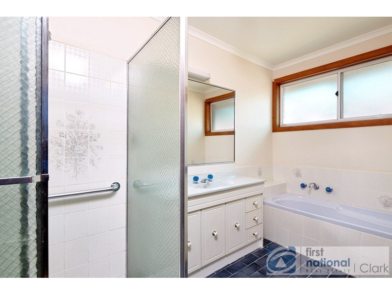 15 Blackwood Court, Drouin VIC 3818