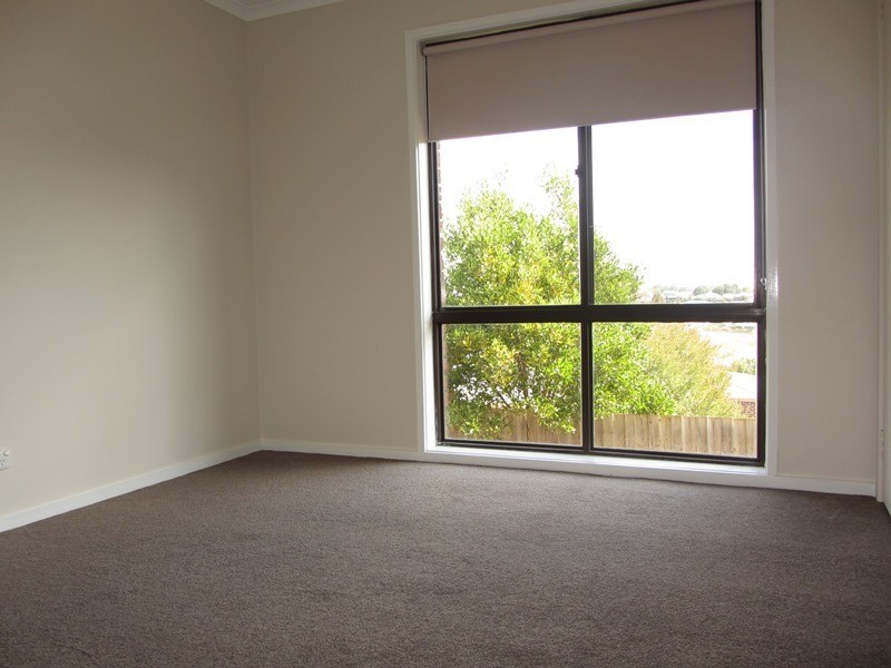 2/137 Brandy Creek Road, Warragul VIC 3820